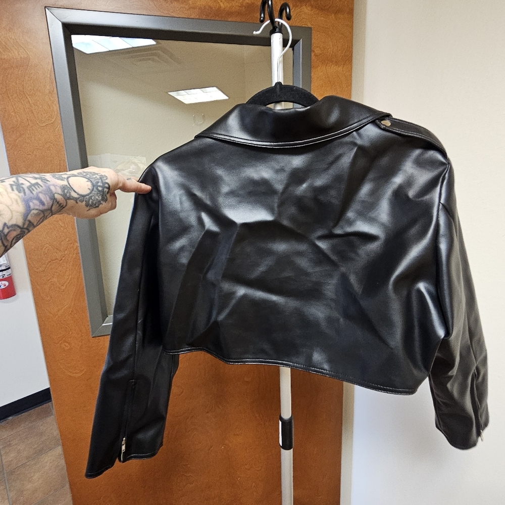 Deadly dames pin up girl clothing BLACK cropped moto jacket - Picture 4 of 6